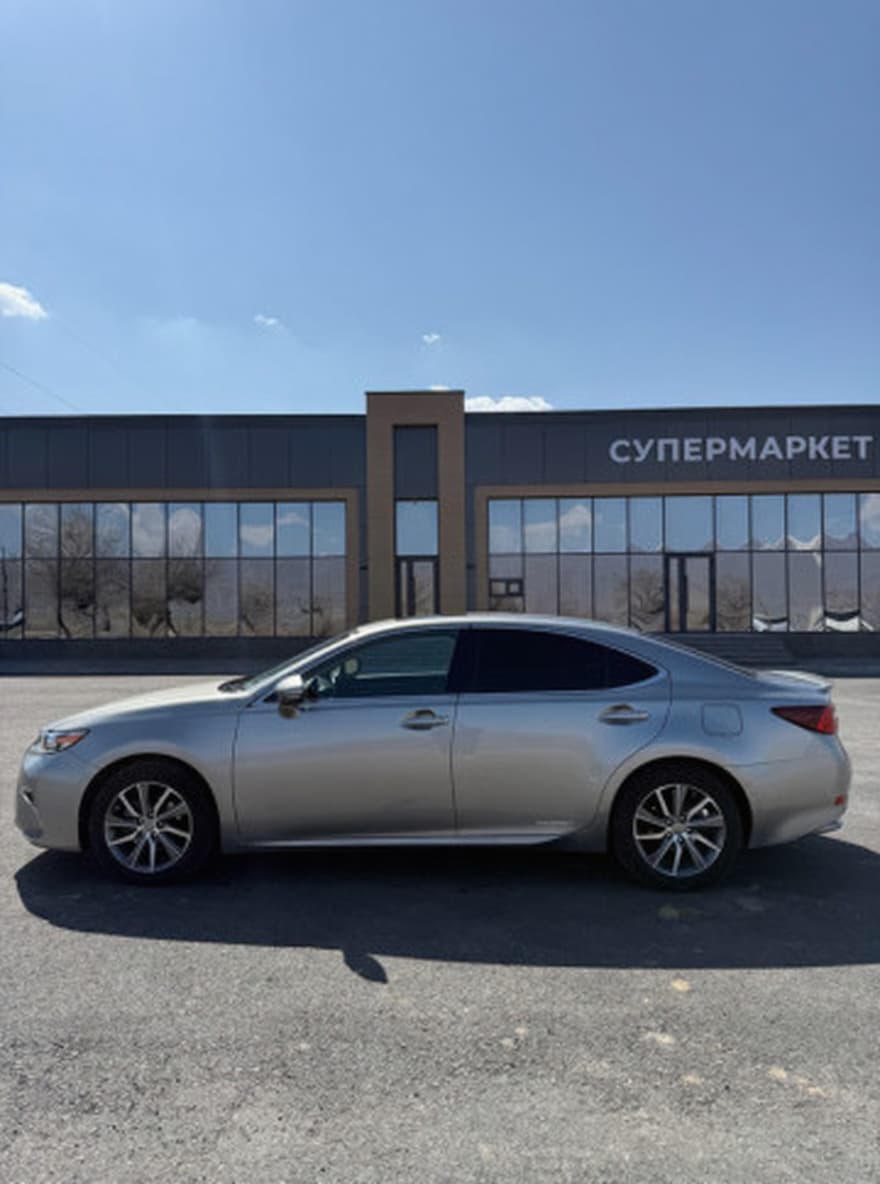 Lexus ES VI Рестайлинг, 2016