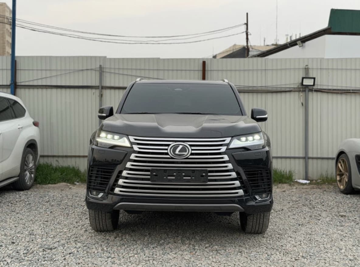Lexus LX IV, 2025