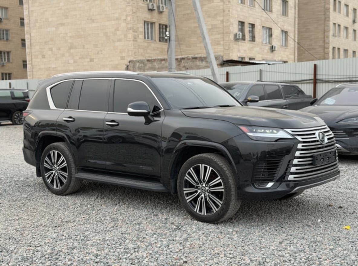 Lexus LX IV, 2025