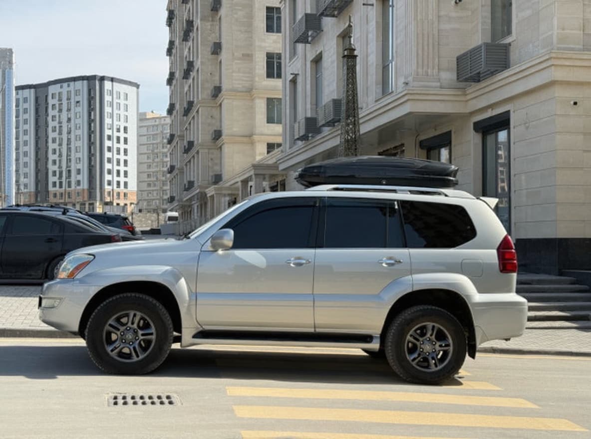 Lexus GX I, 2004