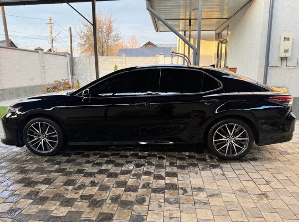 Toyota Camry VIII (XV70), 2021