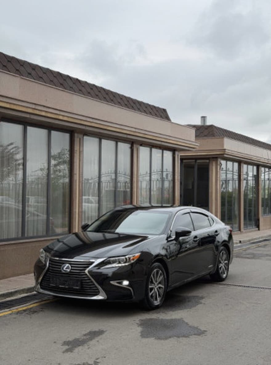 Lexus ES VI Рестайлинг, 2017