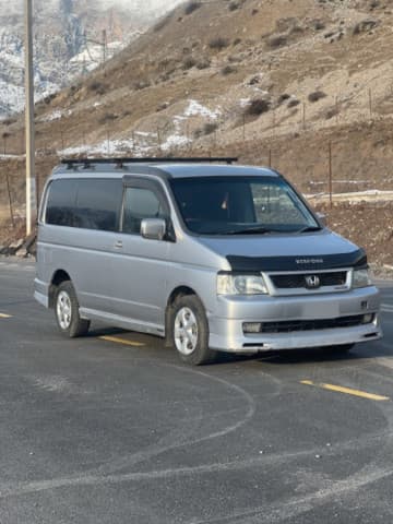 Honda Stepwgn II, 2002