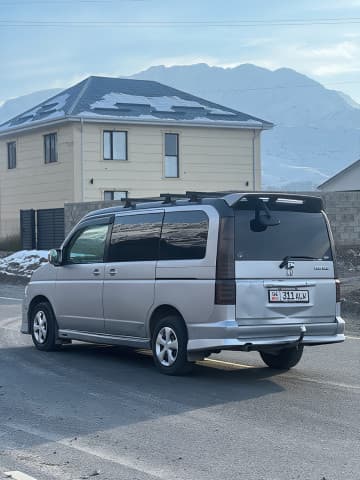 Honda Stepwgn II, 2002