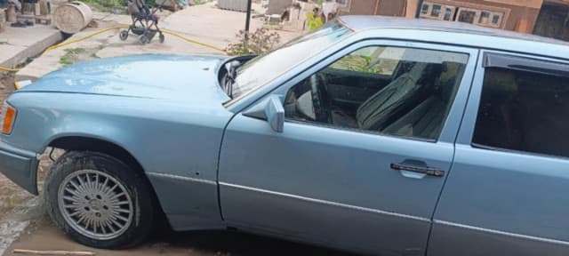 Mercedes-Benz W124, 1991