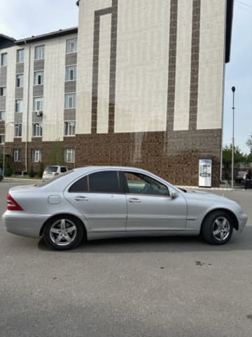 Mercedes-Benz C-Класс II (W203), 2001