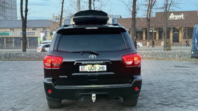 Toyota Sequoia II, 2008