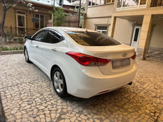 Hyundai Avante V, 2011