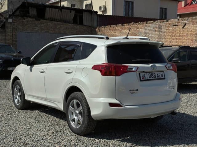 Toyota RAV4 IV (XA40), 2013