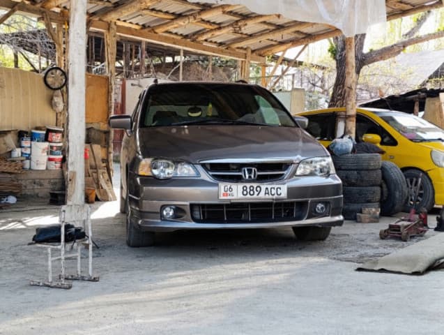 Honda Odyssey II, 2001