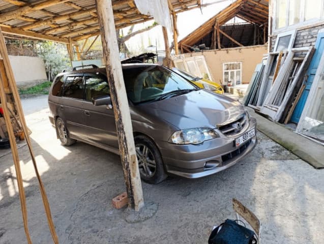 Honda Odyssey II, 2001