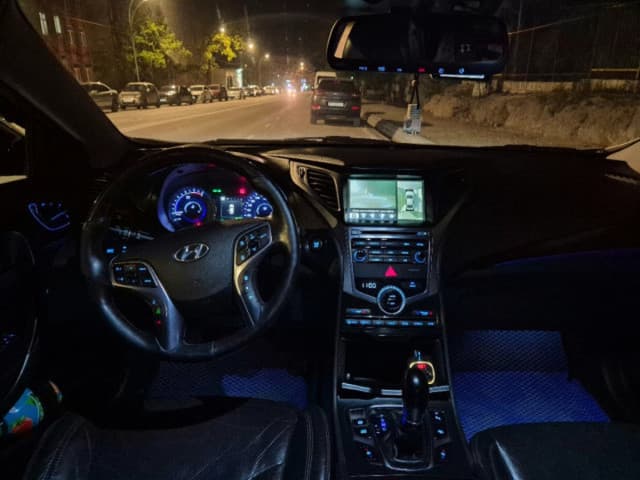 Hyundai Grandeur V, 2016