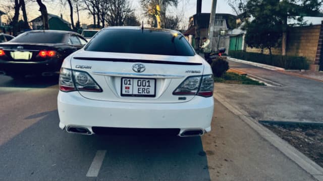 Toyota Crown X (S150), 2008