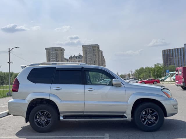 Lexus GX I, 2005