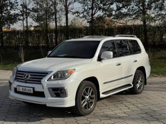 Lexus LX III, 2012
