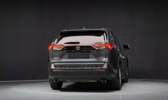 Toyota RAV4 V (XA50), 2020