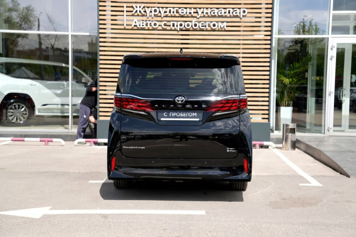 Toyota Alphard IV, 2023