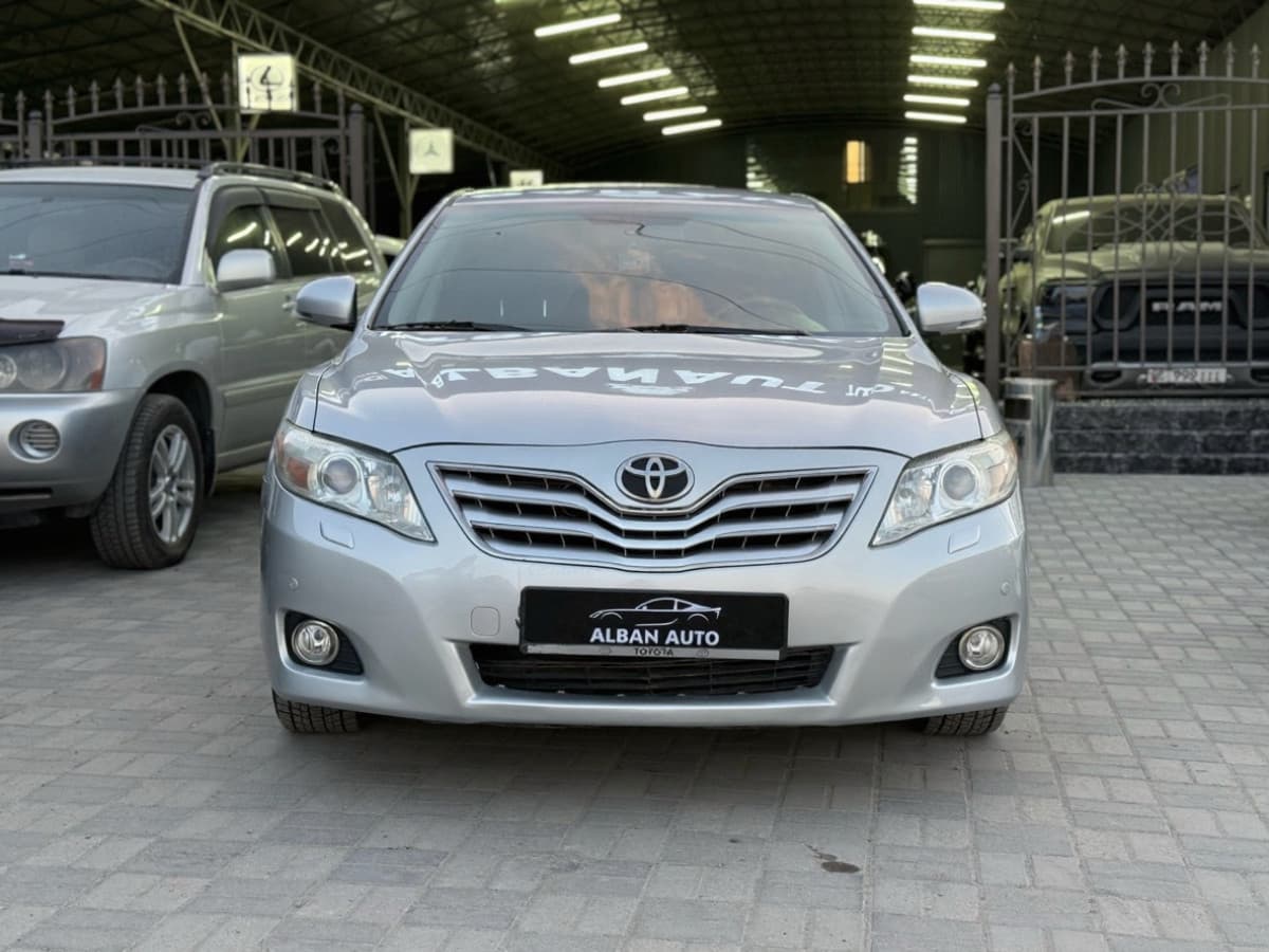 Toyota Camry VII (XV50), 2011
