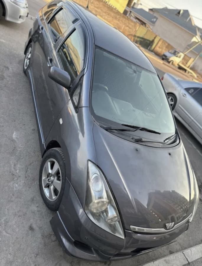 Toyota Wish I, 2003
