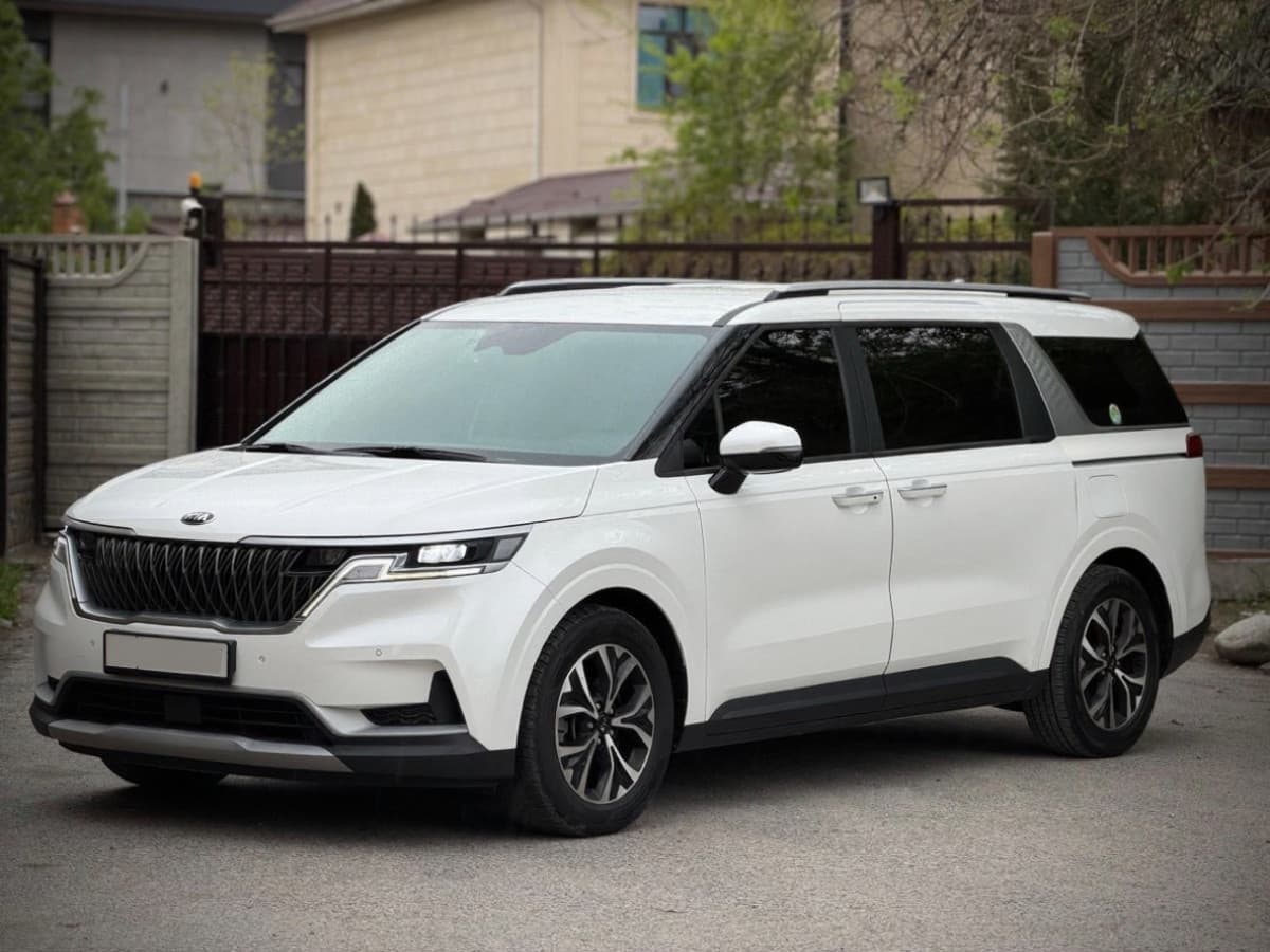 Kia Carnival III, 2021