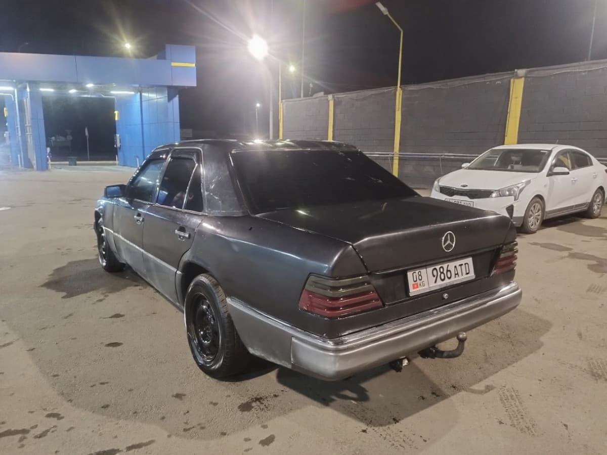 Mercedes-Benz W124, 1993