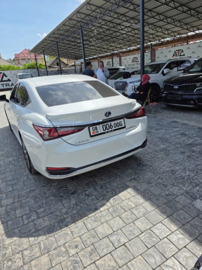Lexus ES VII, 2019