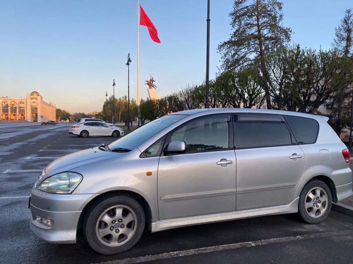 Toyota Ipsum II (M20), 2003