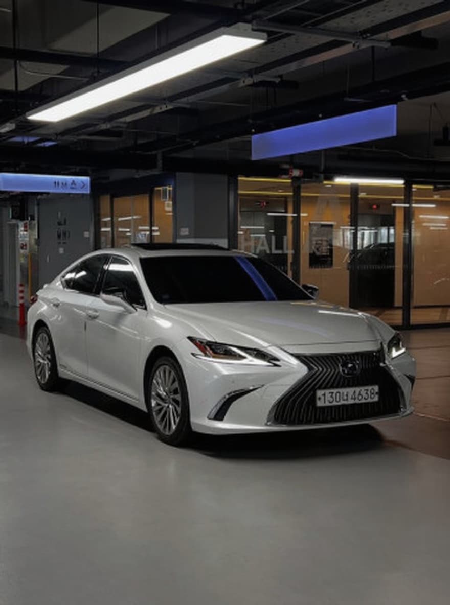 Lexus ES VII, 2019