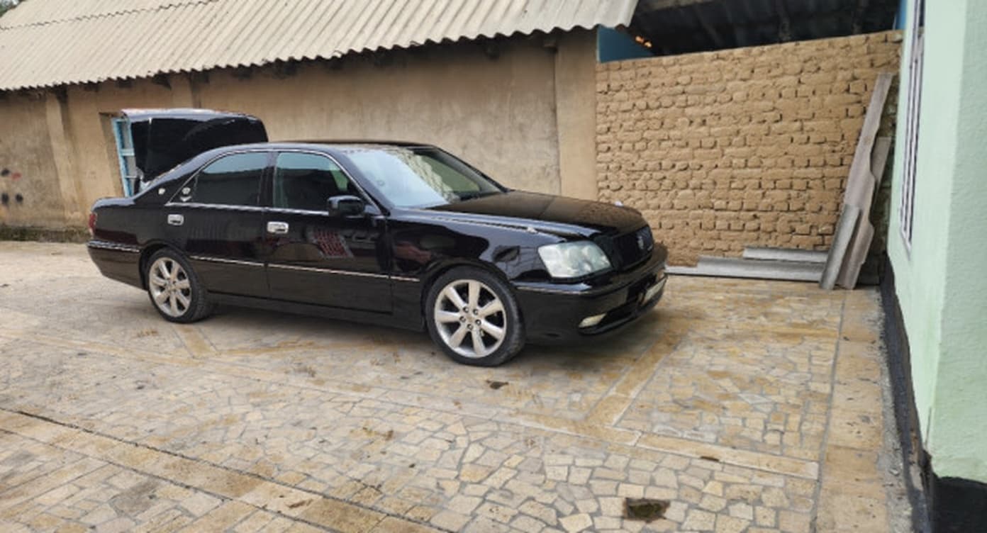 Toyota Crown X (S150), 2002