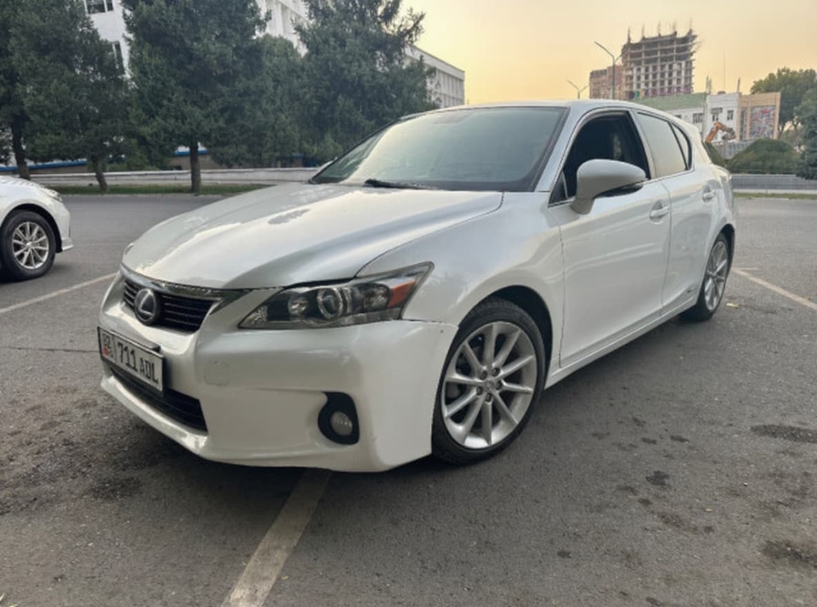 Lexus CT I, 2013