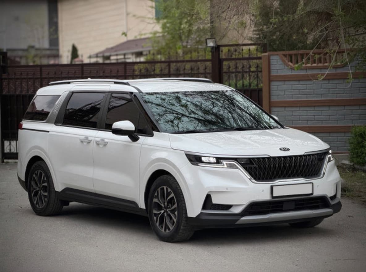 Kia Carnival III, 2021