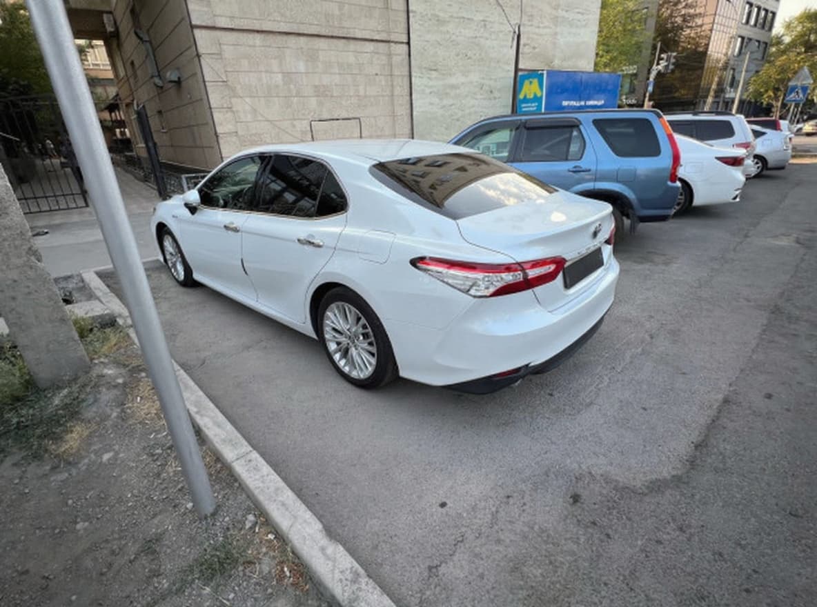 Toyota Camry VIII (XV70), 2019