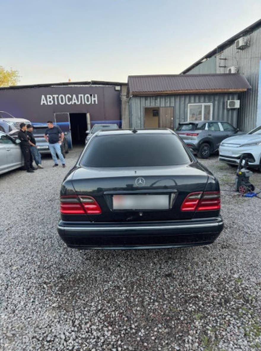 Mercedes-Benz E-Класс II (W210, S210) Рестайлинг, 2001