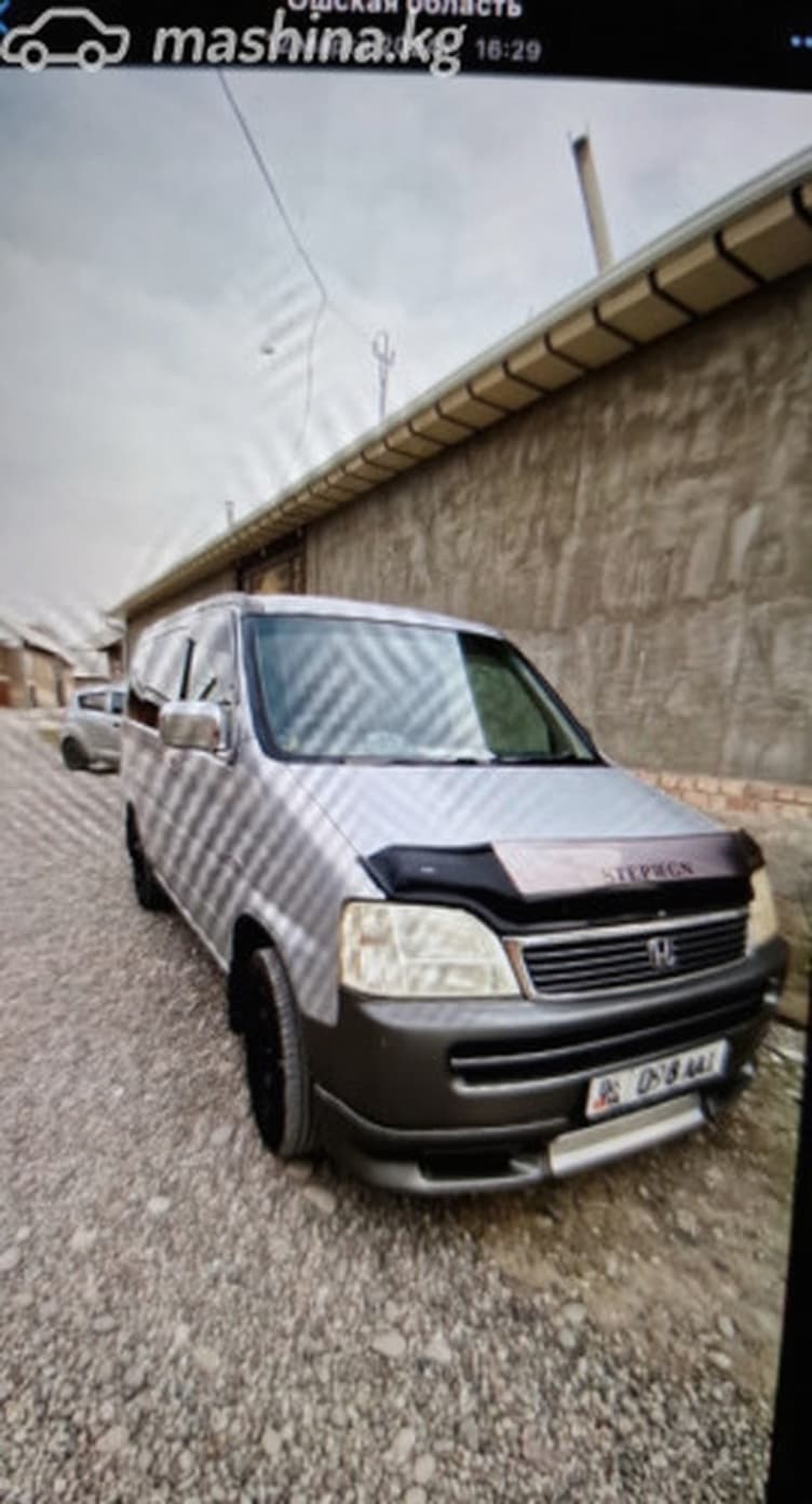 Honda Stepwgn II, 2001