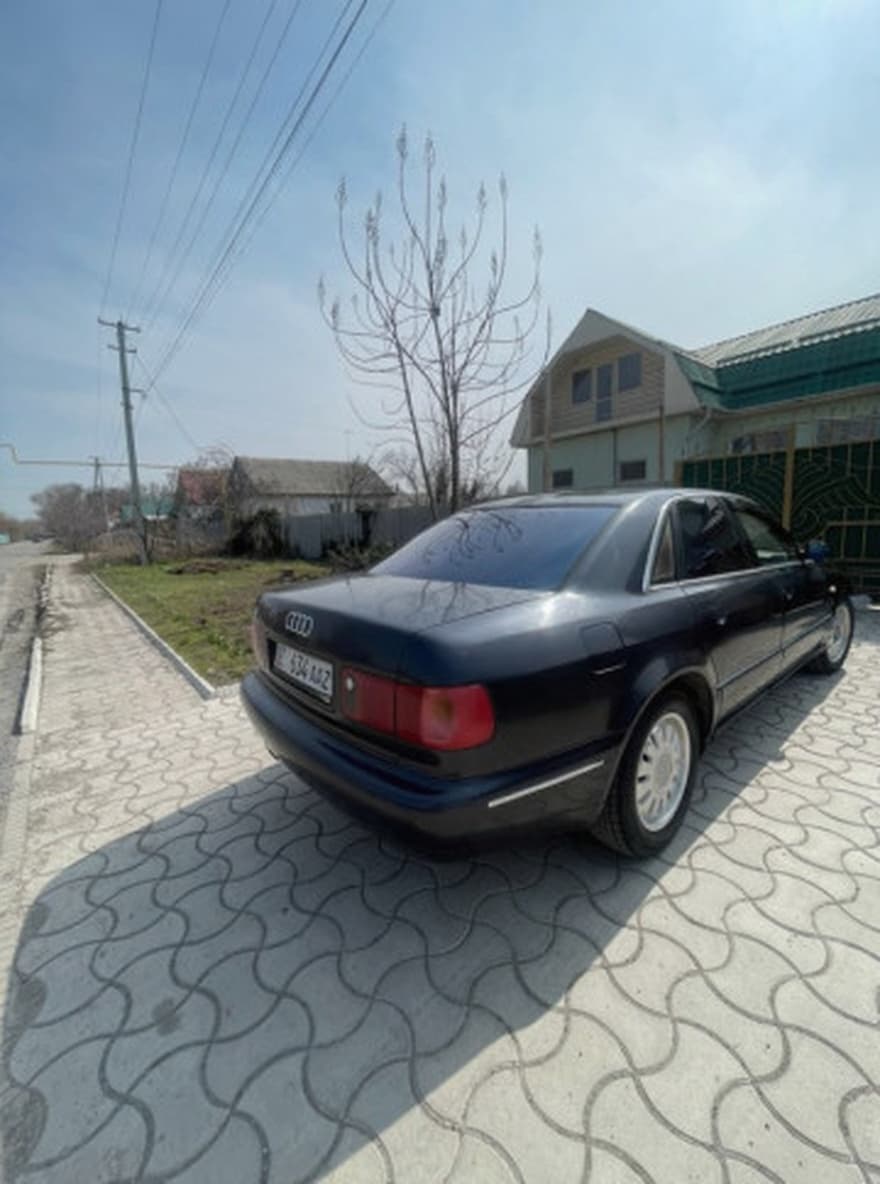 Audi A8 I (D2) Рестайлинг, 2001