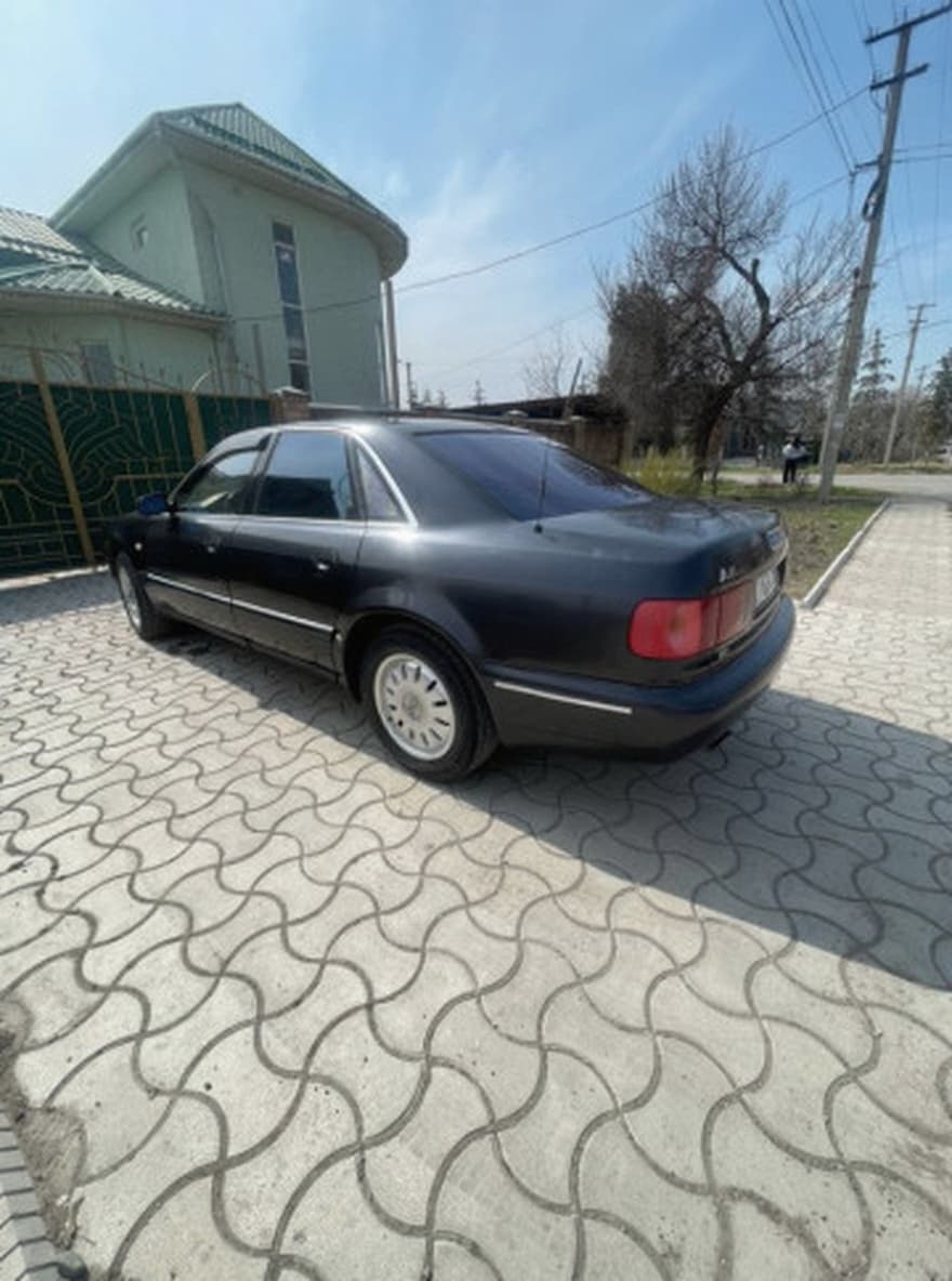 Audi A8 I (D2) Рестайлинг, 2001