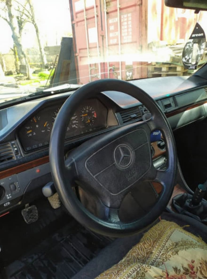 Mercedes-Benz W124, 1993