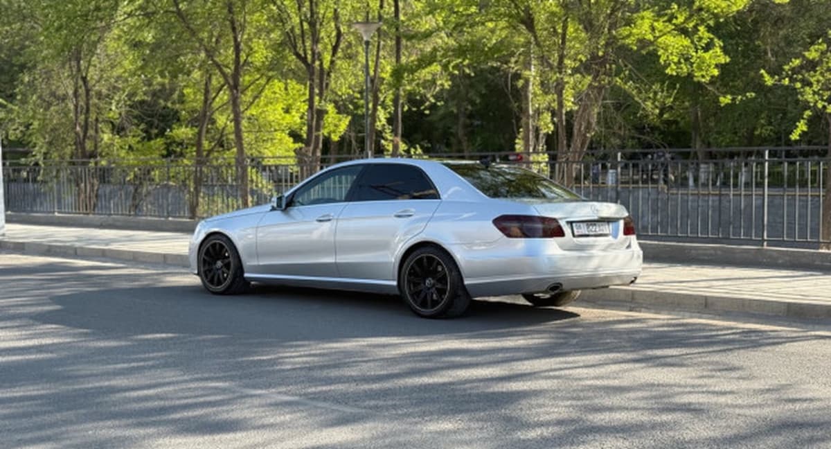 Mercedes-Benz E-Класс