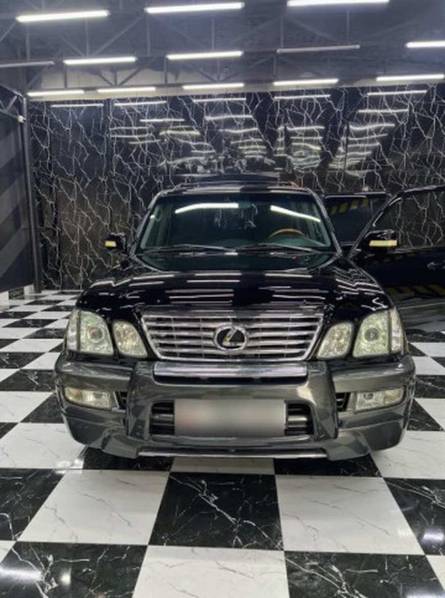 Lexus LX