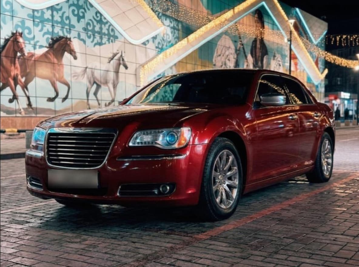 Chrysler 300C II, 2012