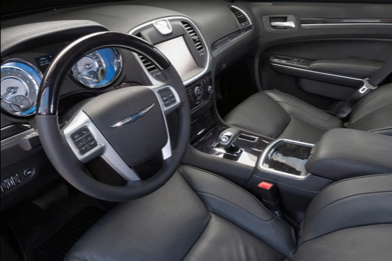 Chrysler 300C II, 2012