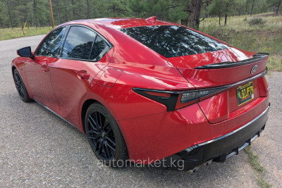 Lexus IS 2023